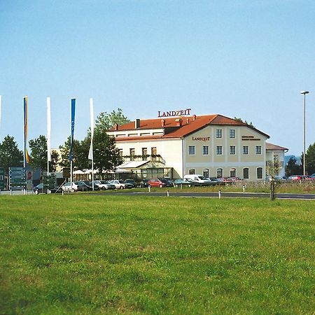 Landzeit Motor-Hotel St. Valentin Exterior photo